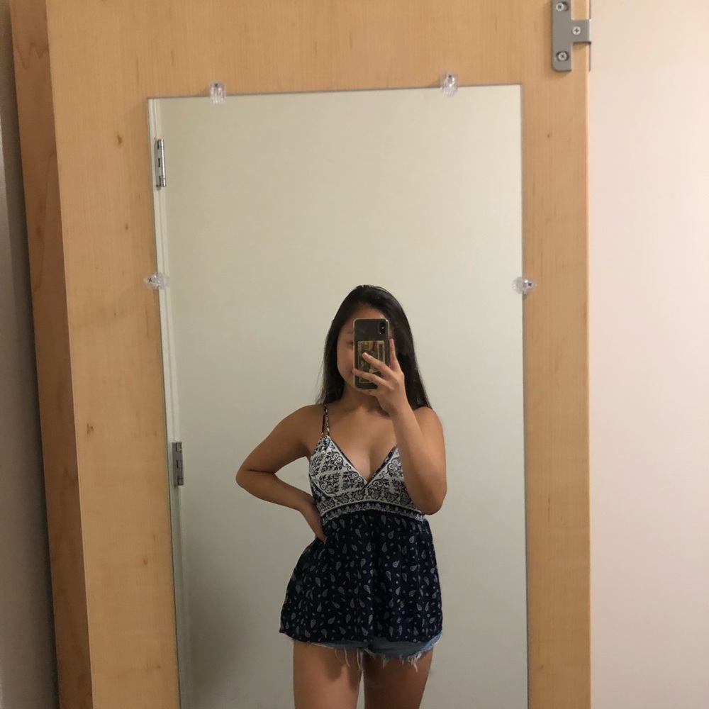 NWOT Low V-neck tank top